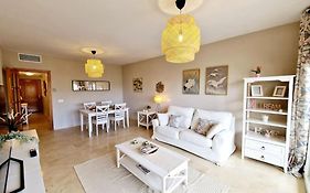 Royal Golf View: 2Br, Pools & Ac