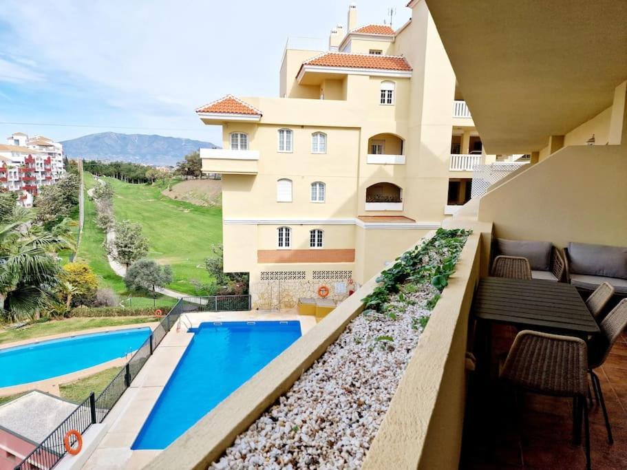 Apartamento Royal Golf View: 2Br, Pools & Ac Sitio de Calahonda Exterior foto