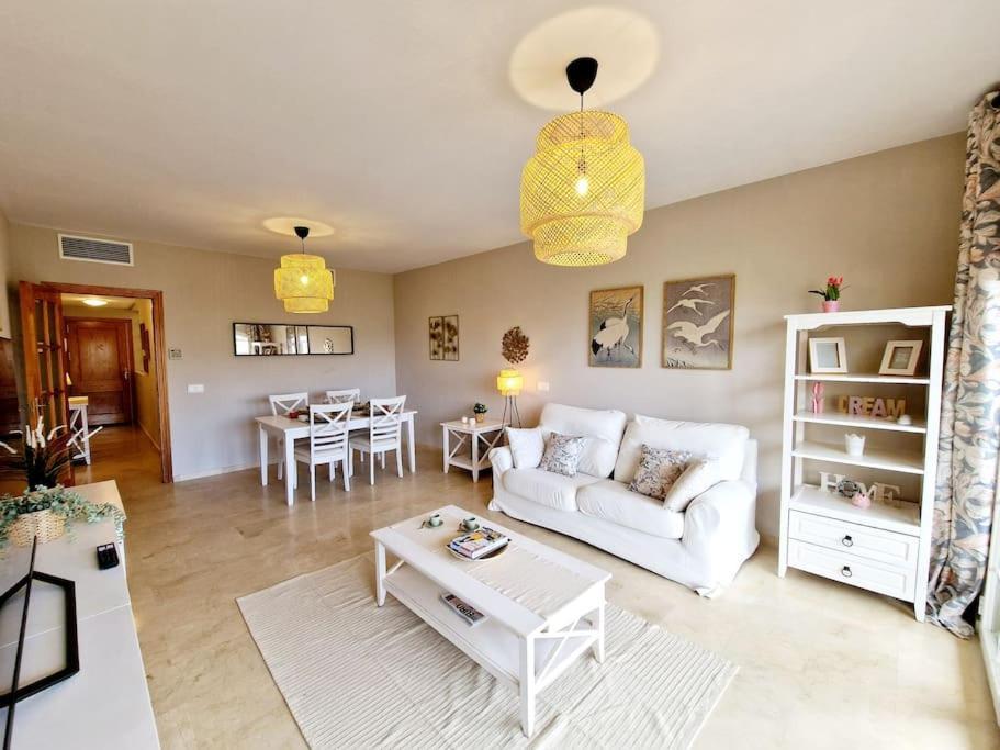 Apartamento Royal Golf View: 2Br, Pools & Ac Sitio de Calahonda Exterior foto