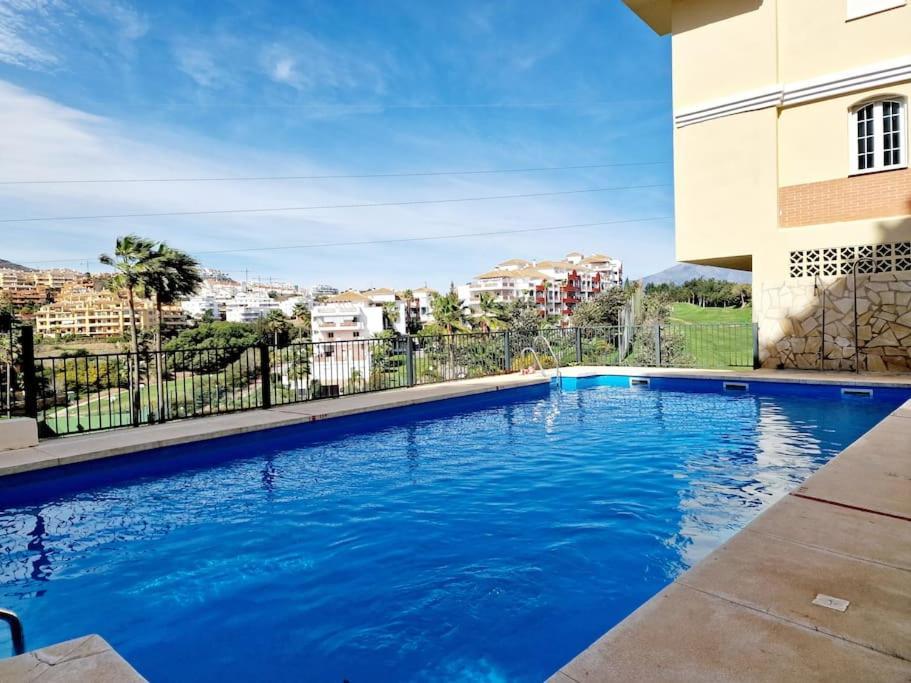 Apartamento Royal Golf View: 2Br, Pools & Ac Sitio de Calahonda Exterior foto